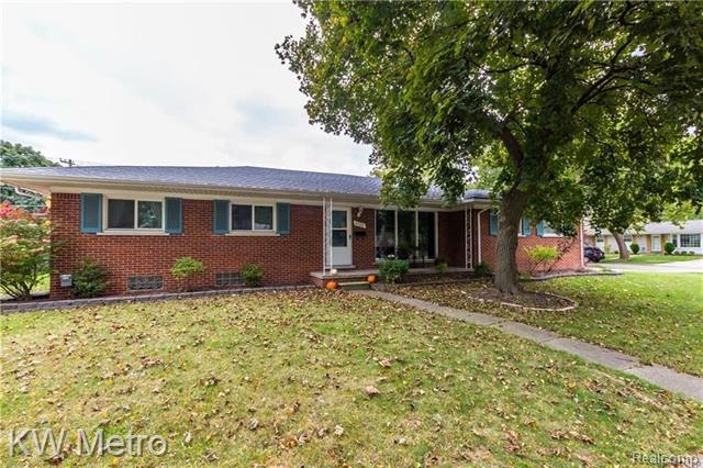 front view picture of 14320 Doris, Livonia, MI. 48154