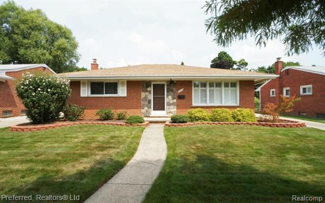 front view picture of 29314 Meadowlark, Livonia, MI. 48154
