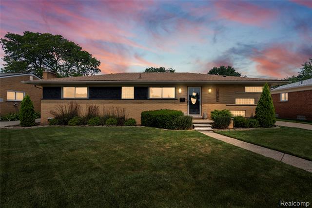 front view picture of 28706 Jacquelyn, Livonia, MI. 48154