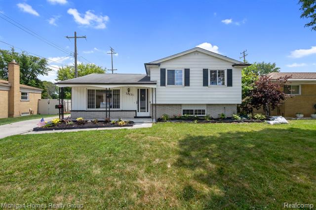 front view picture of 29521 Jacquelyn, Livonia, MI. 48154
