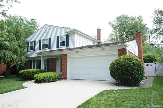 front view picture of 29729 Buckingham, Livonia, MI. 48154