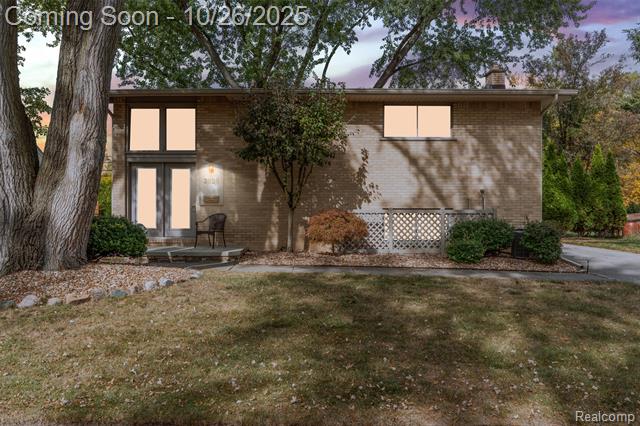 front view picture of 31126 Grennada, Livonia, MI. 48154