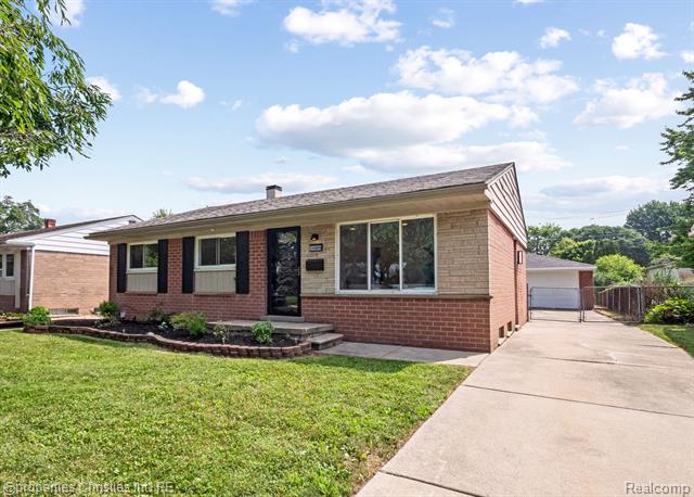 front view picture of 14900 Cavell, Livonia, MI. 48154