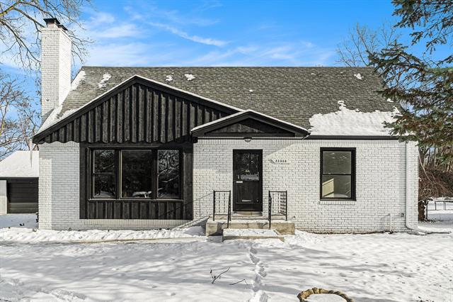 front view picture of 23558 Russell St, Southfield, MI. 48075