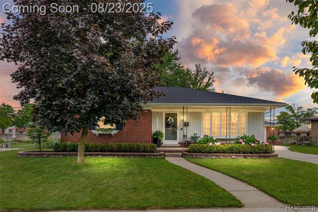 front view picture of 31439 Scone, Livonia, MI. 48154