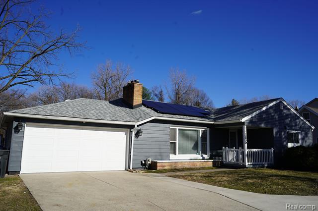 front view picture of 14696 Merriman, Livonia, MI. 48154