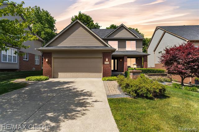 front view picture of 50306 Cressnut Ct, Northville, MI. 48168