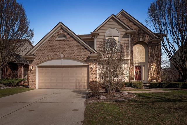 front view picture of 50368 Waterstone Ct, Plymouth, MI. 48170