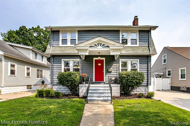front view picture of 340 E Troy St, Ferndale, MI. 48220