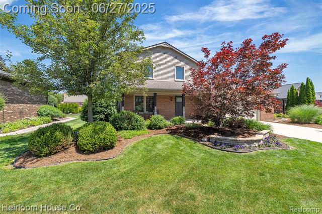 front view picture of 36042 Howell, Livonia, MI. 48154