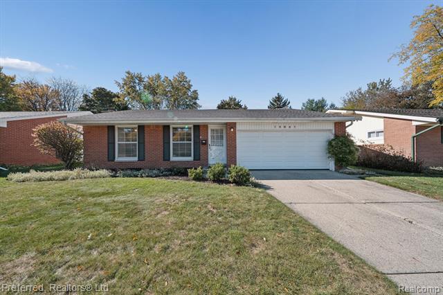 front view picture of 14641 Ronnie, Livonia, MI. 48154