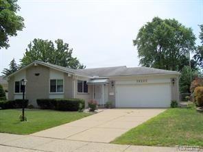 front view picture of 39205 Lyndon, Livonia, MI. 48154