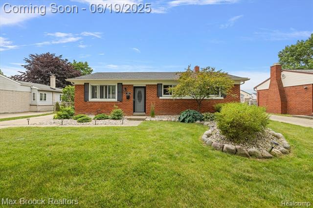 front view picture of 14385 Blue Skies, Livonia, MI. 48154