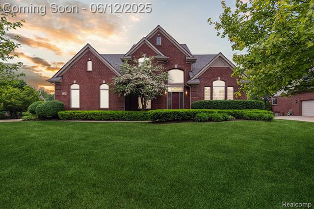 front view picture of 47141 Merion Cir, Northville, MI. 48168