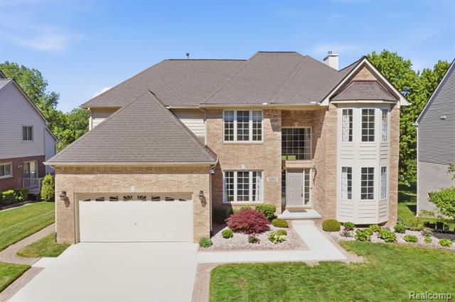 front view picture of 16565 Sherwood Ln, Northville, MI. 48168