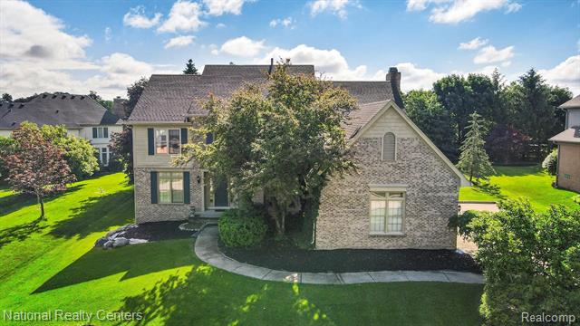front view picture of 17733 Rolling Woods Cir, Northville, MI. 48168