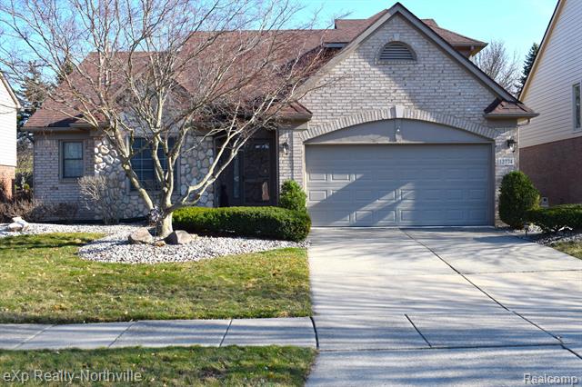 front view picture of 12774 Wendover Dr, Plymouth, MI. 48170