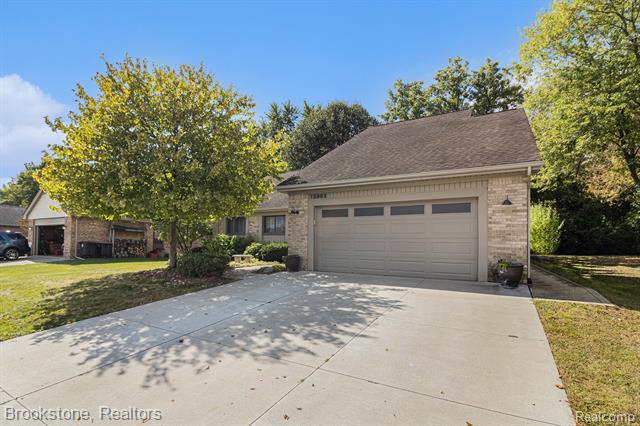 front view picture of 15983 Penn, Livonia, MI. 48154