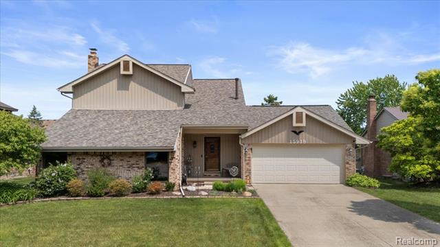 front view picture of 15918 Penn, Livonia, MI. 48154