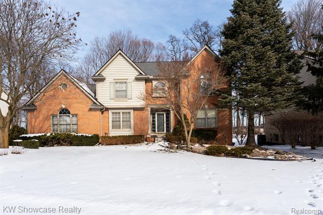 front view picture of 39502 Danielle Dr, Northville, MI. 48167