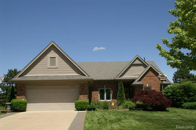 front view picture of 37670 Kingsburn, Livonia, MI. 48152