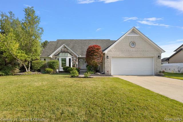 front view picture of 37429 Kingsburn, Livonia, MI. 48152