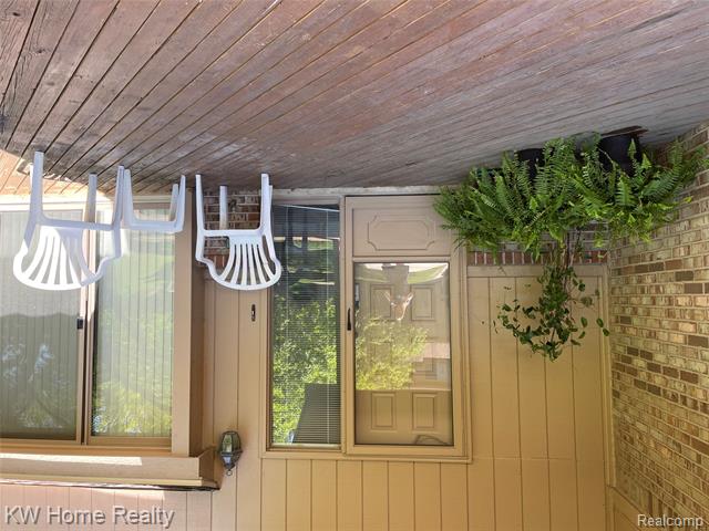 front view picture of 37444 Laurel, Livonia, MI. 48152