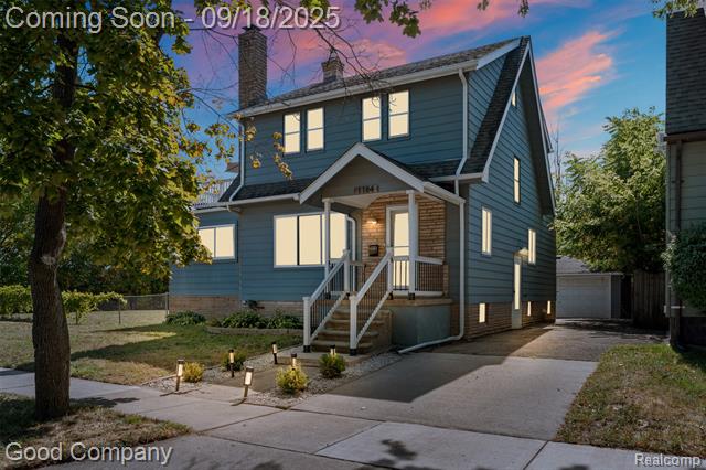 front view picture of 1184 E Troy St, Ferndale, MI. 48220