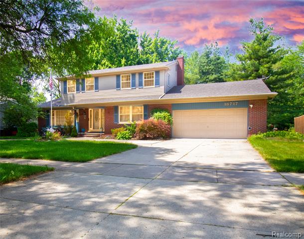 front view picture of 18717 Levan, Livonia, MI. 48152