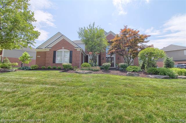front view picture of 18026 Stonebrook Dr, Northville, MI. 48168