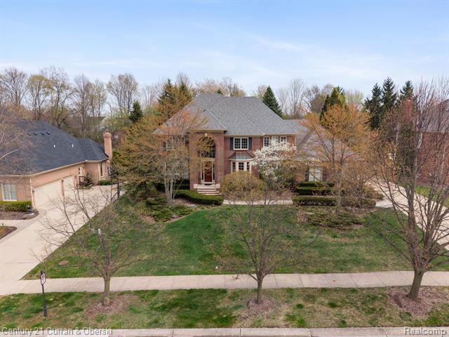 front view picture of 17784 Stonebrook Ct, Northville, MI. 48168