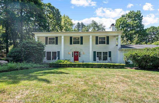 front view picture of 46141 Pickford St, Northville, MI. 48168