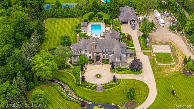 front view picture of 18101 Sheldon Rd, Northville, MI. 48168