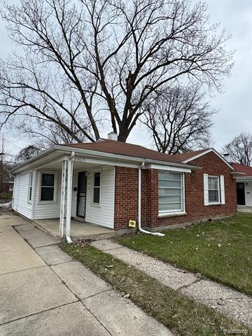 front view picture of 23071 Kenosha Ave, Oak Park, MI. 48237