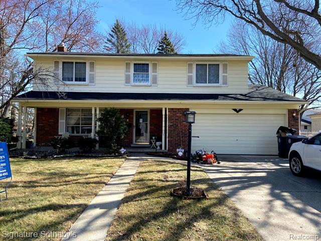 front view picture of 16330 Country Club, Livonia, MI. 48154