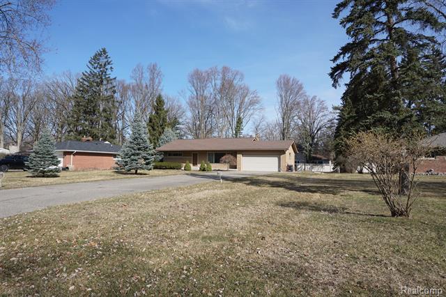 front view picture of 31510 Vargo, Livonia, MI. 48152
