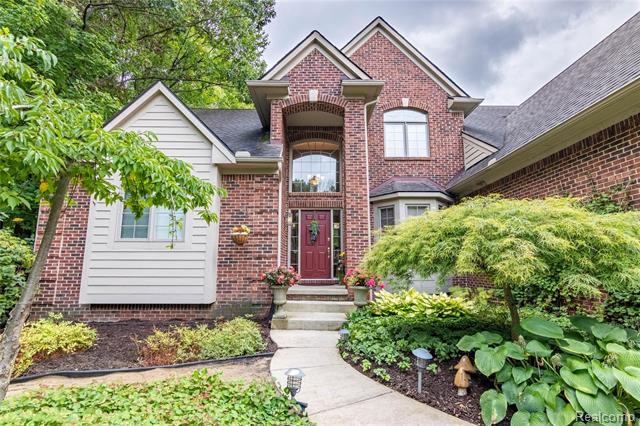 front view picture of 30425 Munger, Livonia, MI. 48154