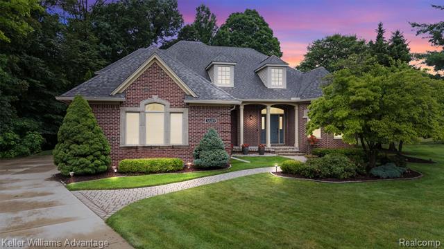 front view picture of 30489 Munger, Livonia, MI. 48154