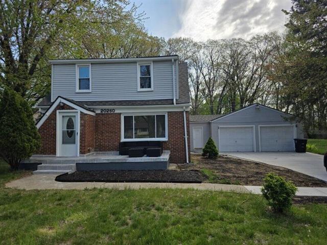 front view picture of 20250 Melvin, Livonia, MI. 48152