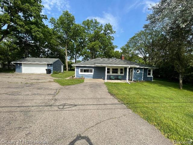 front view picture of 18290 Sunset, Livonia, MI. 48152
