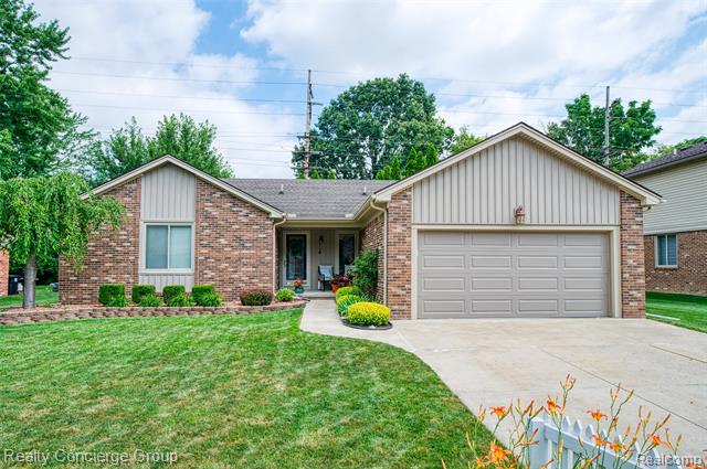 front view picture of 31260 Mayville, Livonia, MI. 48152