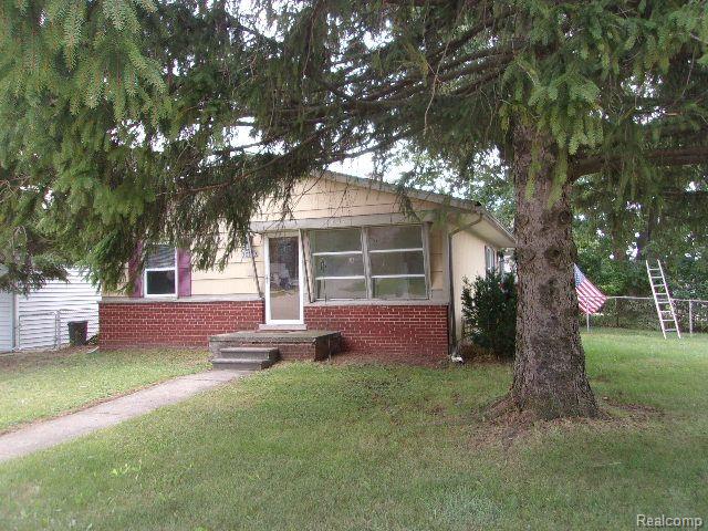 front view picture of 30953 7 Mile Rd, Livonia, MI. 48152
