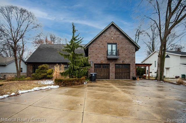 front view picture of 19460 Merriman, Livonia, MI. 48152