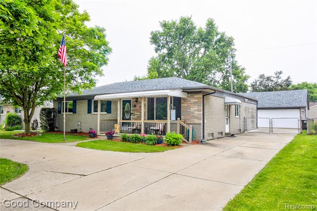 front view picture of 19789 Merriman, Livonia, MI. 48152