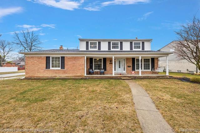 front view picture of 16159 Edgewood, Livonia, MI. 48154