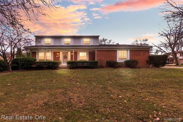 front view picture of 35067 Munger, Livonia, MI. 48154