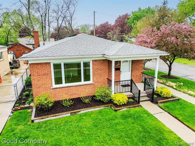 front view picture of 18377 Sunset, Livonia, MI. 48152
