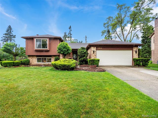 front view picture of 33919 Gable, Livonia, MI. 48152