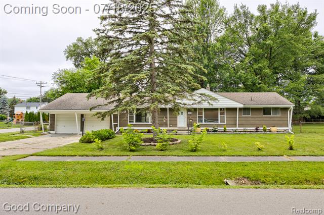 front view picture of 18913 Myron, Livonia, MI. 48152
