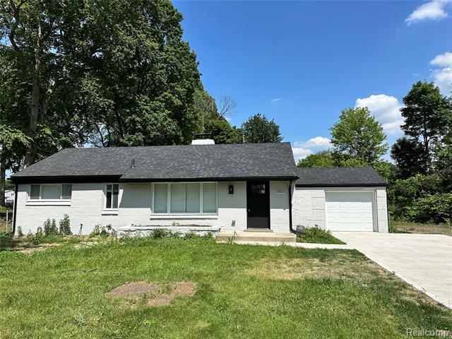 front view picture of 19804 Parkville, Livonia, MI. 48152